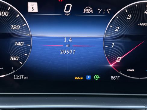 Used 2025 Mercedes-Benz GLS 450 4MATIC image 29