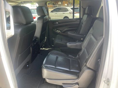 Used 2019 GMC Yukon XL SLT AWD/4WD image 14