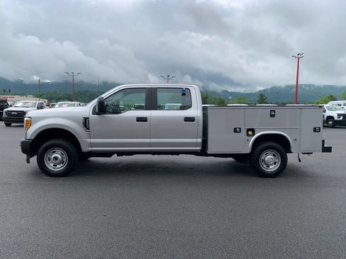 Used 2017 Ford F350 XL image 5