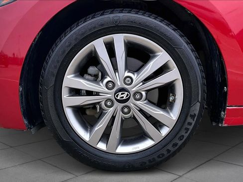 Used 2018 Hyundai Elantra SEL w/ Cargo Package image 10