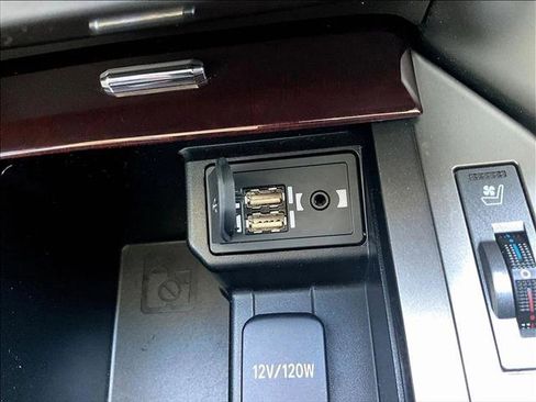 Used 2014 Lexus GX 460 w/ Premium Package image 26