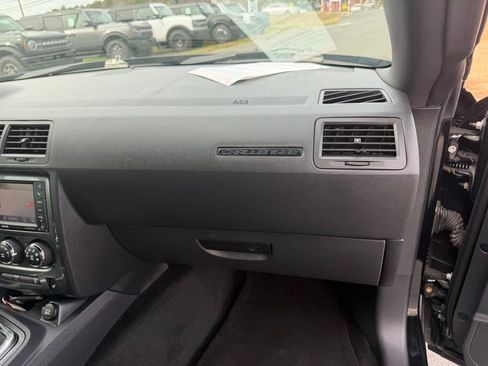 Used 2013 Dodge Challenger SXT Plus image 29