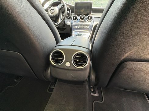 Used 2016 Mercedes-Benz C 300 4MATIC Sedan image 18