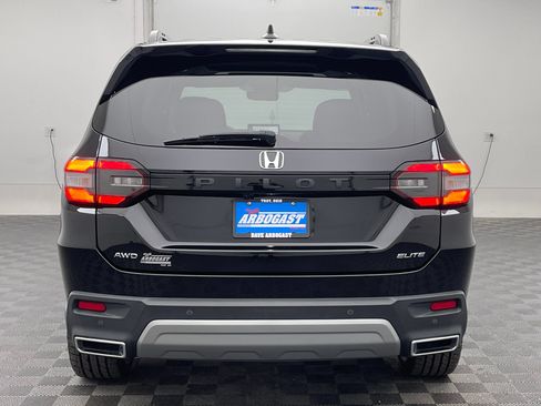 Used 2023 Honda Pilot Elite image 10