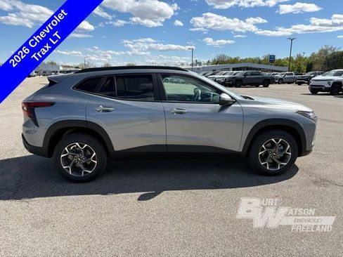 New 2026 Chevrolet Trax LT w/ Driver Confidence Package FWD image 7