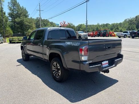 Used 2022 Toyota Tacoma TRD Sport w/ TRD Premium Sport Package AWD/4WD image 14