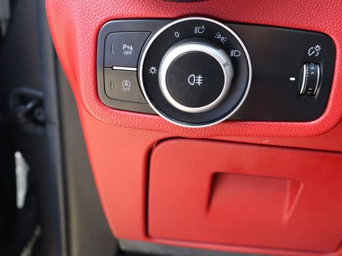 Used 2018 Alfa Romeo Stelvio AWD image 30