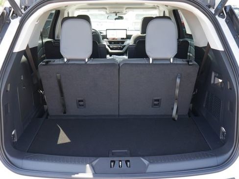 New 2026 Ford Explorer Active AWD/4WD image 12