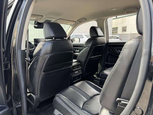 Used 2025 Honda Pilot EX-L image 22