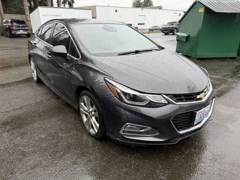 Used 2016 Chevrolet Cruze Premier image 1