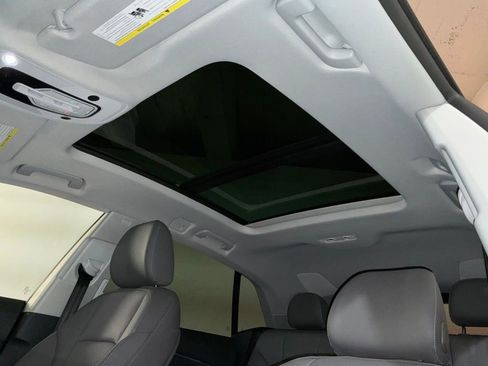 Used 2025 Audi Q8 Premium Plus w/ Premium Plus Package image 5