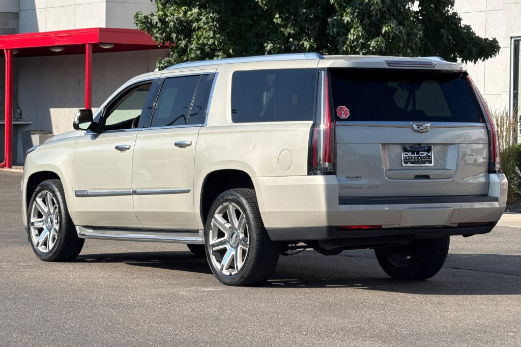 Used 2015 Cadillac Escalade ESV Luxury AWD/4WD image 9