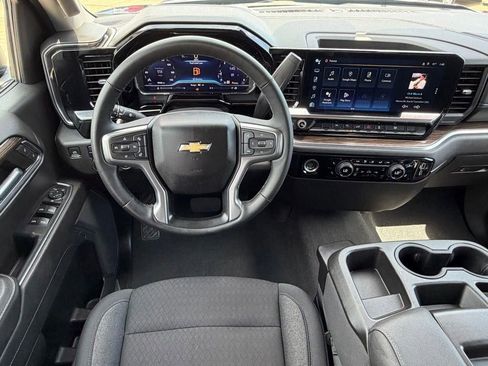 Used 2024 Chevrolet Silverado 1500 LT image 15