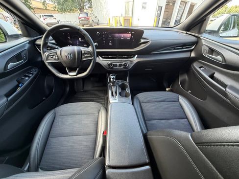 Used 2025 Buick Envista Preferred w/ Convenience I Package FWD image 20