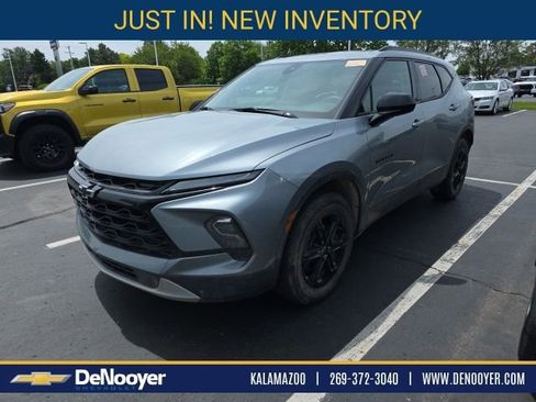 Used 2024 Chevrolet Blazer LT w/ Convenience Package AWD/4WD image 1