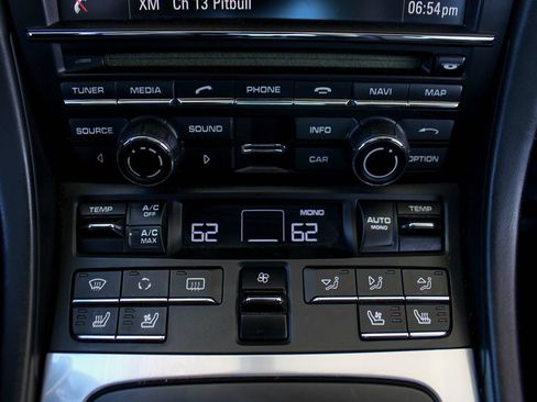 Used 2013 Porsche 911 Carrera 4S AWD/4WD image 30