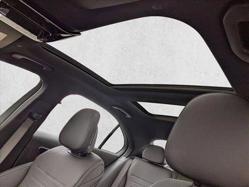 Used 2025 Mercedes-Benz C 300 4MATIC Sedan image 15