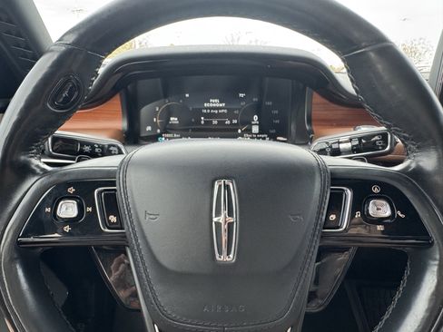 Used 2020 Lincoln Aviator Reserve w/ Equipment Group 202A image 16