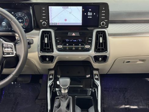 Used 2023 Kia Sorento SX image 23