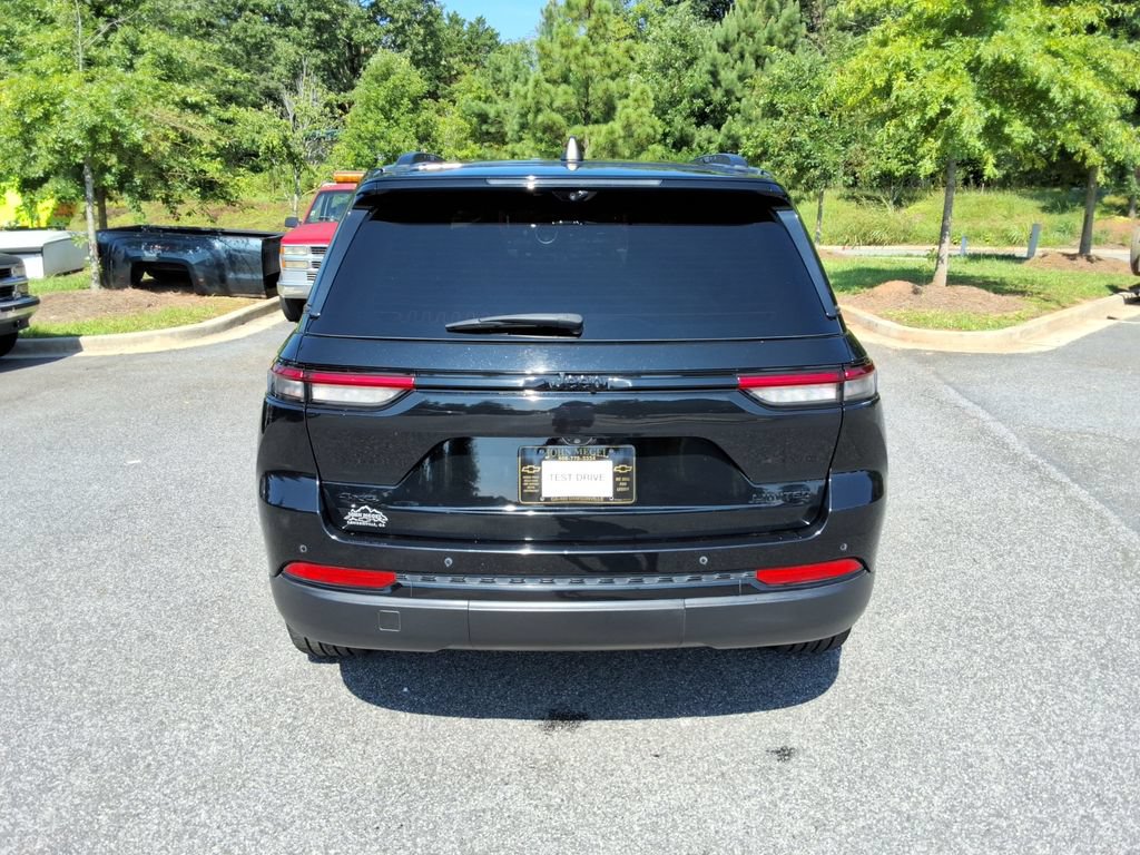 Used 2023 Jeep Grand Cherokee Limited w/ Luxury Tech Group II AWD/4WD image 6