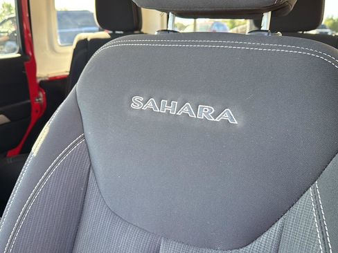 Used 2017 Jeep Wrangler Unlimited Sahara image 14