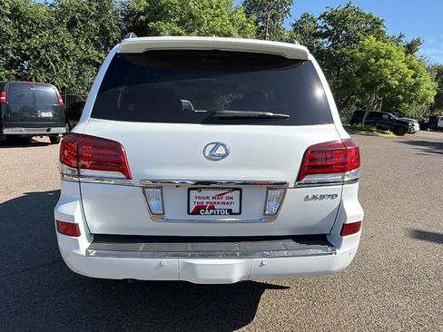 Used 2015 Lexus LX 570 4WD image 6