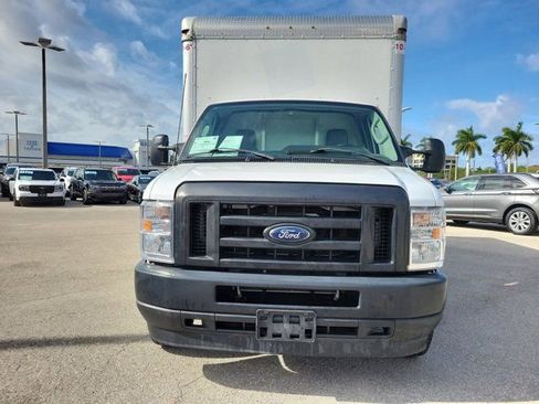 Certified 2023 Ford E-450 and Econoline 450 Super Duty w/ Power Windows & Locks Group image 2