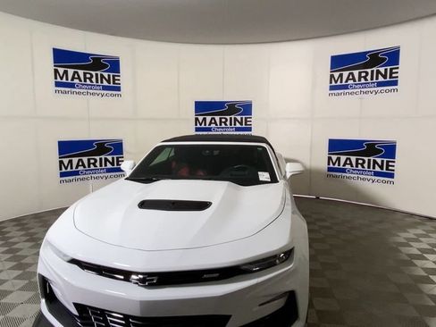 Used 2023 Chevrolet Camaro SS RWD image 5