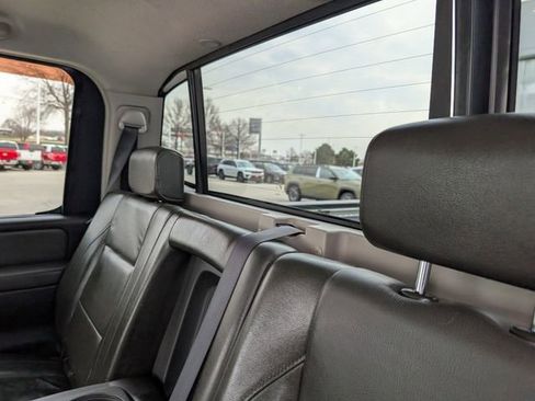 Used 2006 Nissan Titan LE w/ (R02) LE Off-Road Pkg AWD/4WD image 23