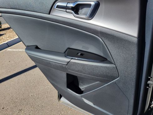 Used 2025 Kia Sportage SX Prestige image 19