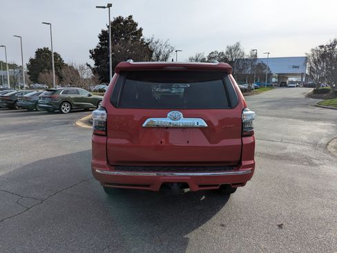 Used 2022 Toyota 4Runner Limited image 6