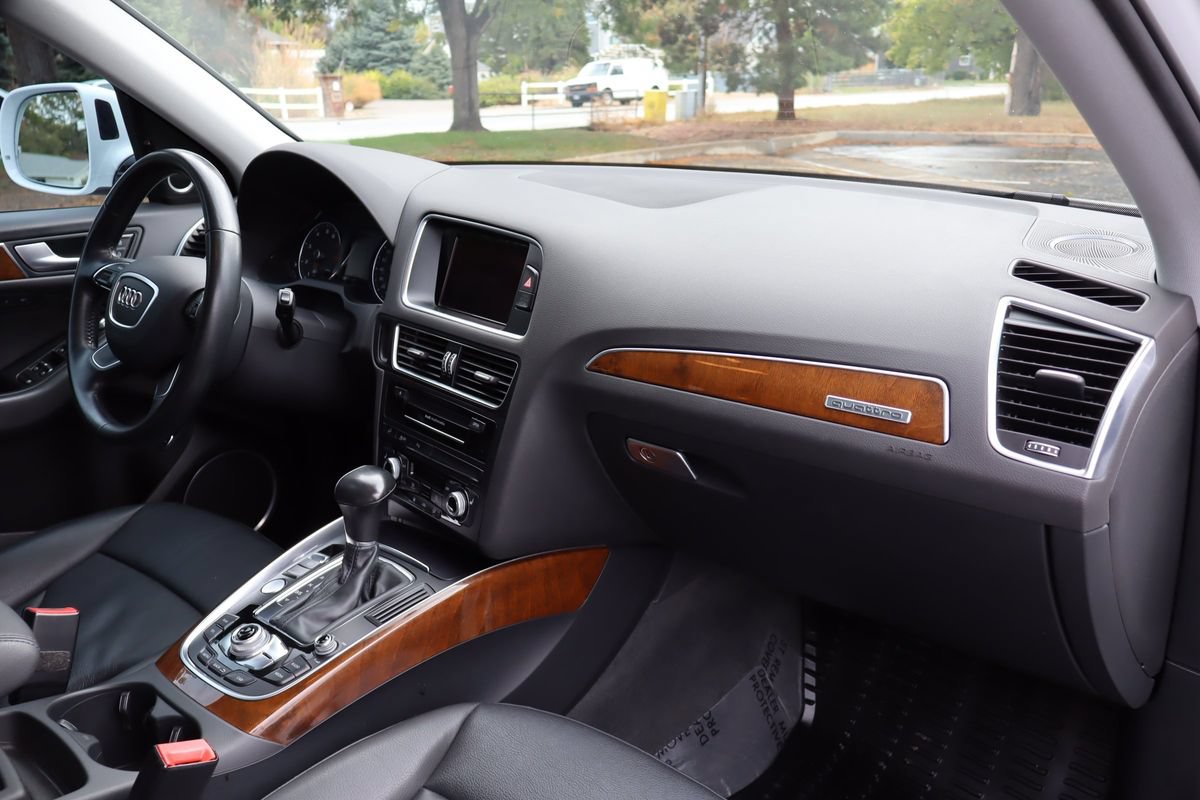 Used 2016 Audi Q5 2.0T Premium Plus w/ Technology Package AWD/4WD image 17