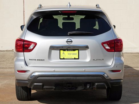 Used 2020 Nissan Pathfinder Platinum FWD image 50
