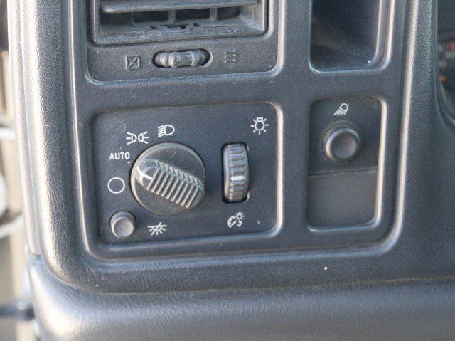 Used 2006 Chevrolet Silverado 3500 4x4 Crew Cab w/ Heavy-Duty Power Package image 15