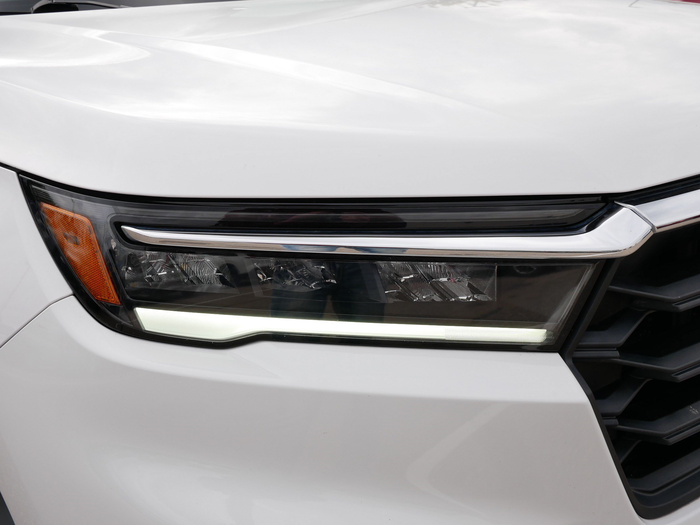 Certified 2023 Honda Pilot LX image 16