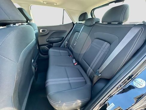 Used 2025 Hyundai Venue SEL FWD image 22