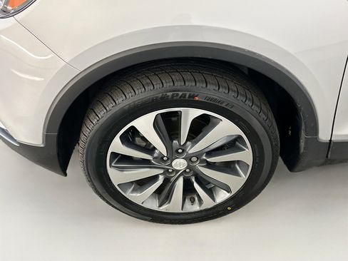 Used 2021 Buick Encore Preferred w/ Safety Package image 11