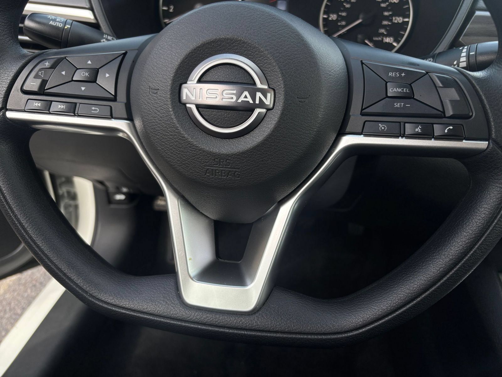 Used 2026 Nissan Altima 2.5 SV FWD image 27