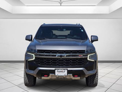 Used 2022 Chevrolet Tahoe Z71 w/ Luxury Package AWD/4WD image 2