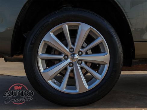 Used 2010 Toyota Highlander Limited image 9