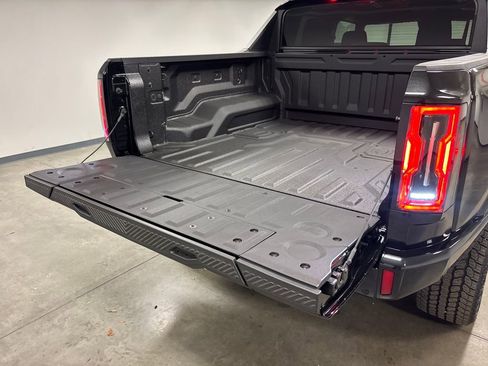 New 2026 GMC Hummer EV 4x4 Crew Cab image 18