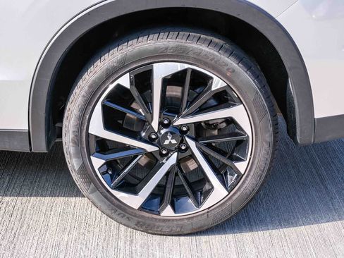Used 2024 Mitsubishi Outlander SE AWD/4WD image 9