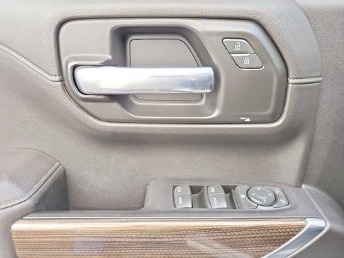 Used 2021 Chevrolet Silverado 1500 RST w/ Convenience Package II AWD/4WD image 17