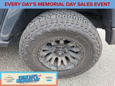 Used 2016 Jeep Wrangler Unlimited Sahara w/ Connectivity Group AWD/4WD image 5