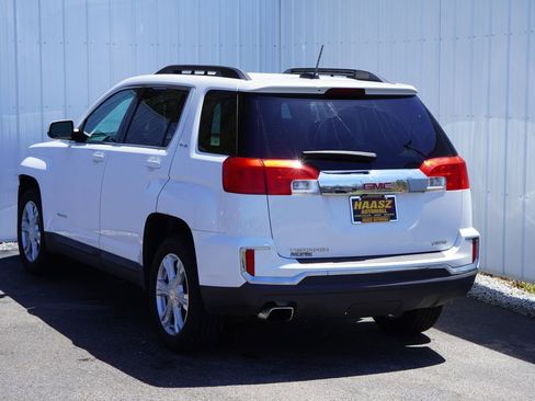 Used 2017 GMC Terrain SLE AWD/4WD image 4