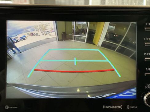 Used 2020 Toyota Highlander XLE image 20