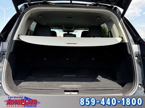 Used 2024 Nissan Rogue SL AWD/4WD image 31