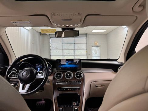 Used 2021 Mercedes-Benz GLC 300 image 22