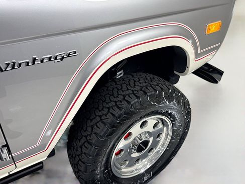 Used 2025 Ford Bronco Badlands AWD/4WD image 37