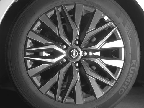 Used 2025 Nissan Altima 2.5 SV image 12